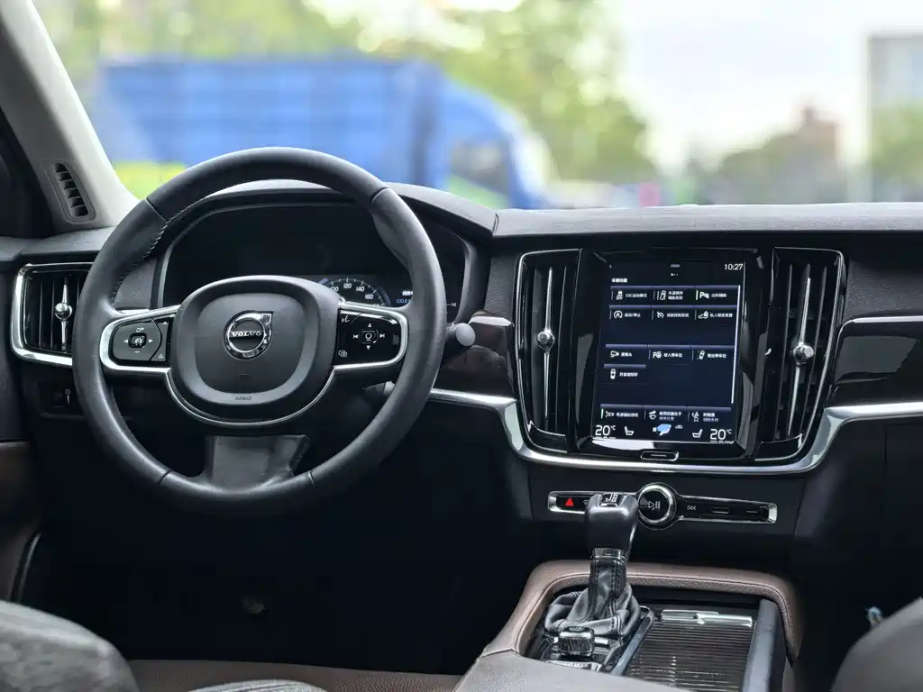 Volvo S90 2017 T4 Smart Edition