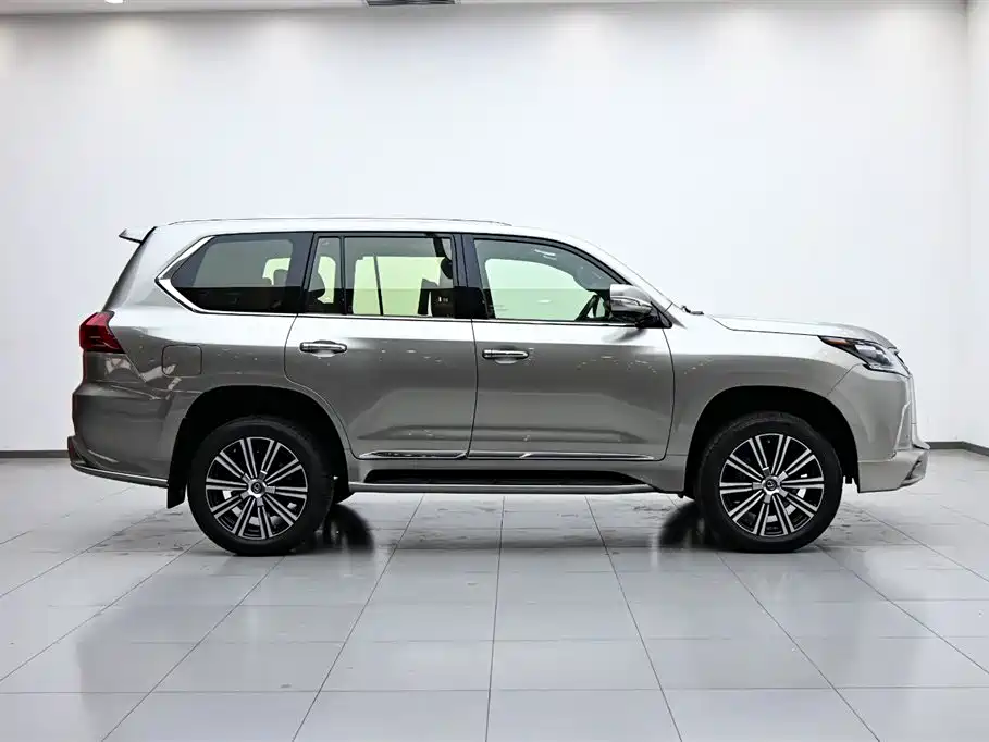 Lexus LX 2017 570 Luxury Edition