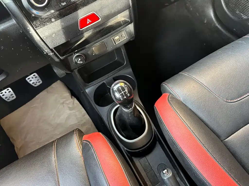 Changcheng M2 2014 Model 1.5L Manual Urban Edition