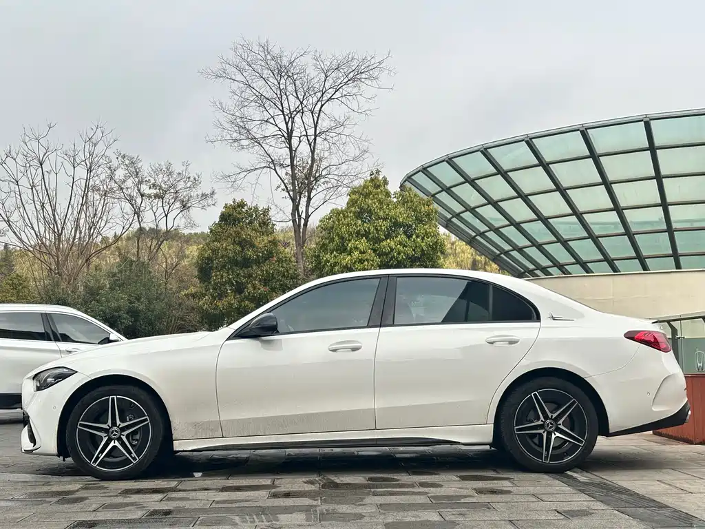 Mercedes-Benz C-Class 2024 C 260 L Night Move Edition