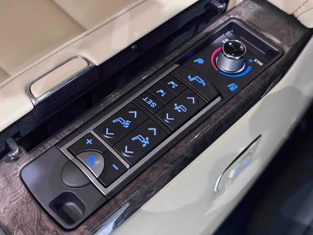 Alphard 2020款 Hybrid 2.5L Prestige Edition