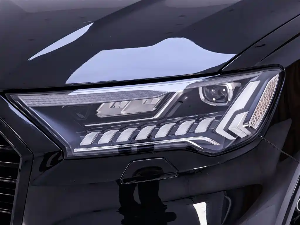Audi Q7 2022 55 TFSI quattro S line Snow Sports Edition