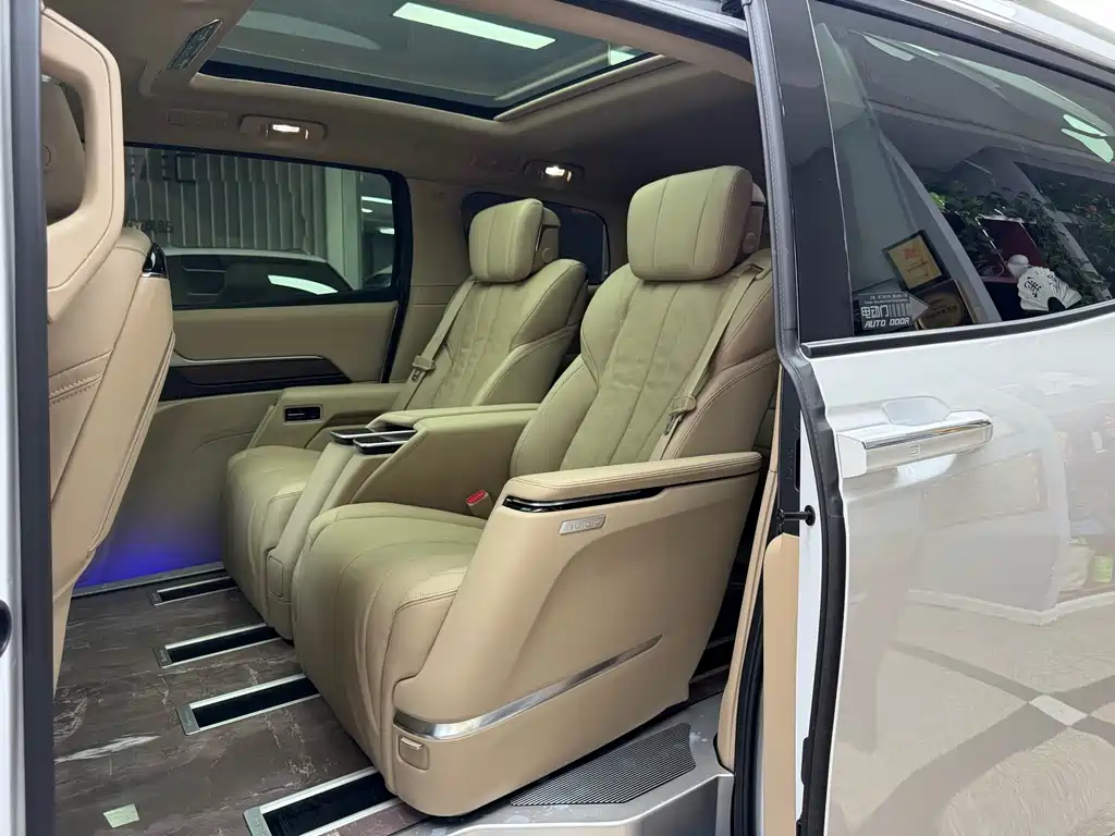 2023 Century 2.0T 7-seat Premium Edition