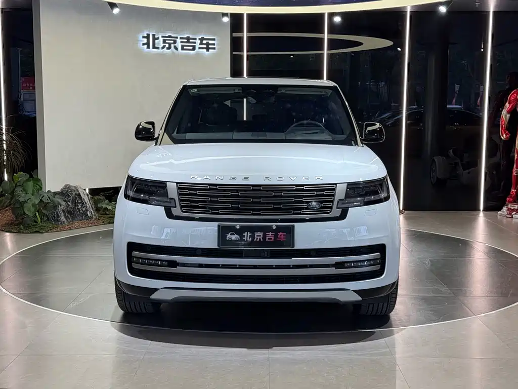 Range Rover 2024 Edition 3.0 L6 400PS Grand Extended Version
