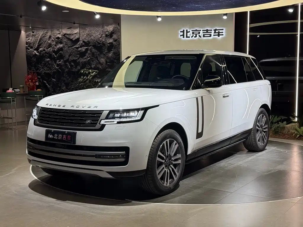 Range Rover 2024 Edition 3.0 L6 400PS Grand Extended Version