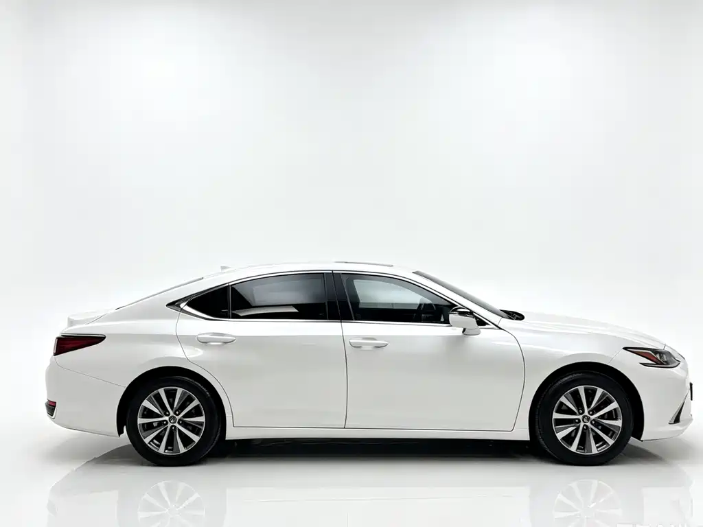 Lexus ES 2020 200 Excellence Edition