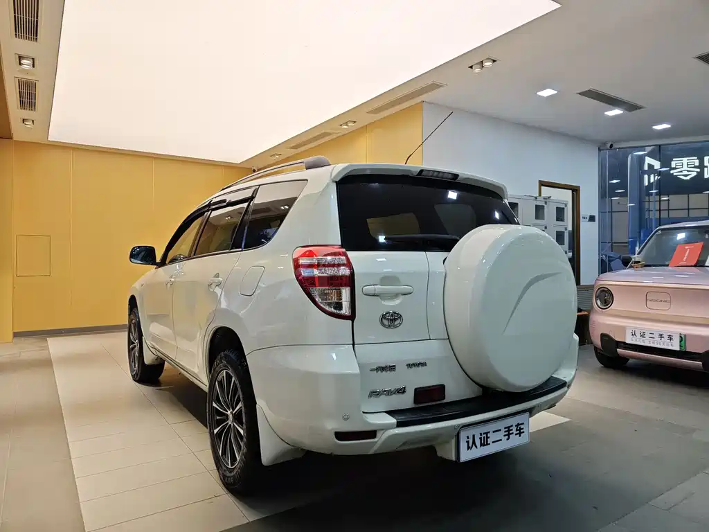 RAV4 2009 Luxury Automatic Edition
