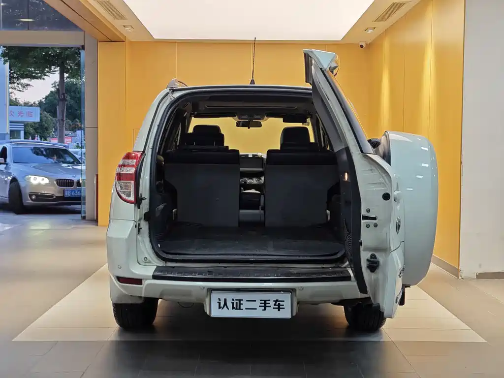 RAV4 2009 Luxury Automatic Edition