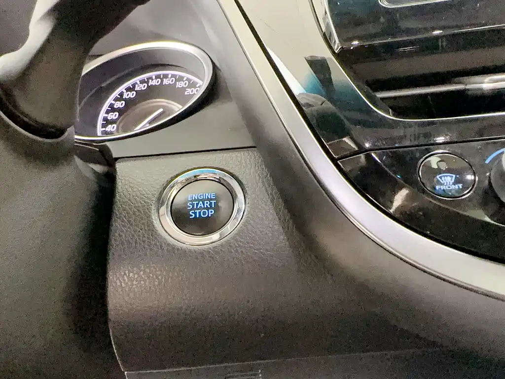 Camry 2022 2.0GVP Leading Edition