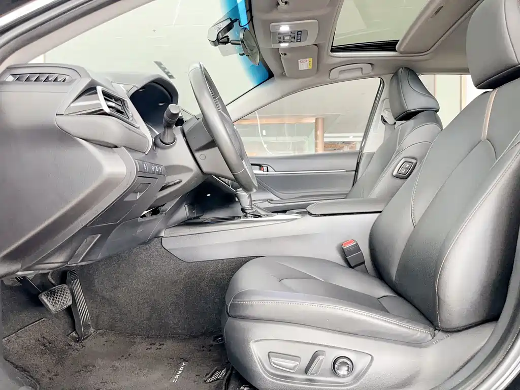 Camry 2022 2.0GVP Leading Edition