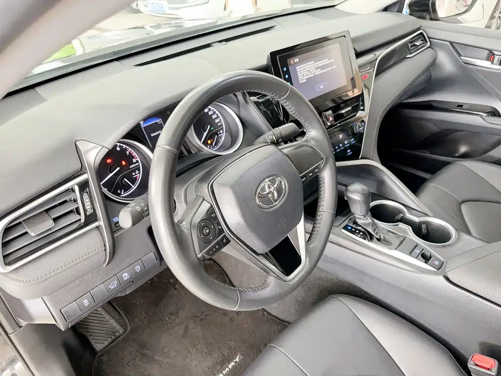 Camry 2022 2.0GVP Leading Edition