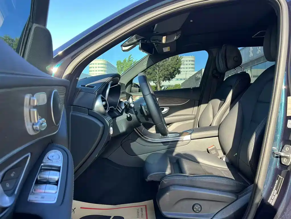 Mercedes-Benz GLC 2022 Facelift 260 L 4MATIC Luxury Edition