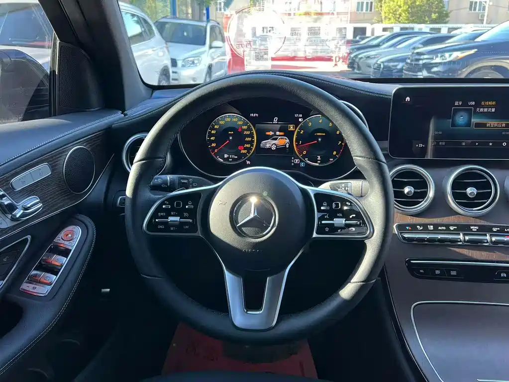 Mercedes-Benz GLC 2022 Facelift 260 L 4MATIC Luxury Edition