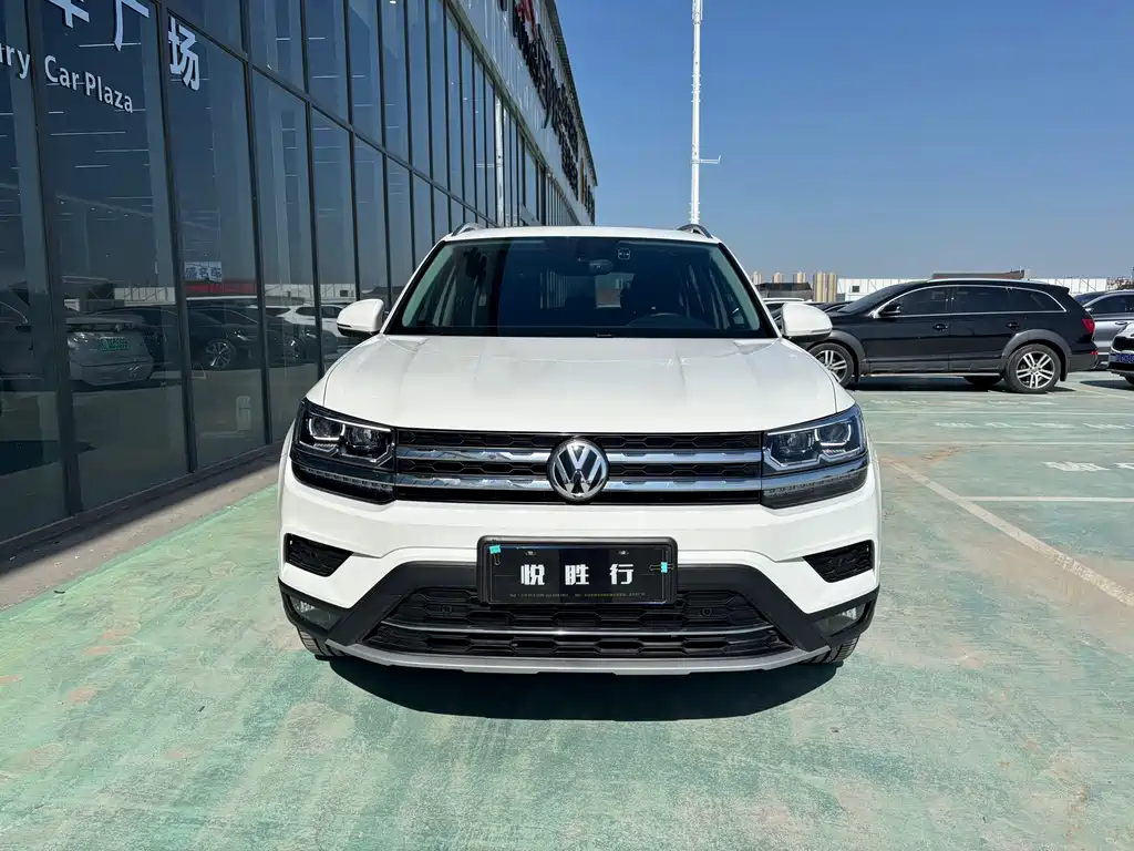 Tou岳 2020款 改款 330TSI 4x4 Flagship Edition Euro VI