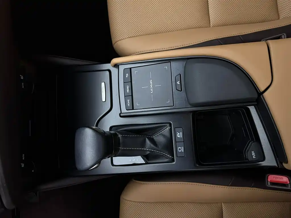 Lexus ES 2020 300h Excellence Edition