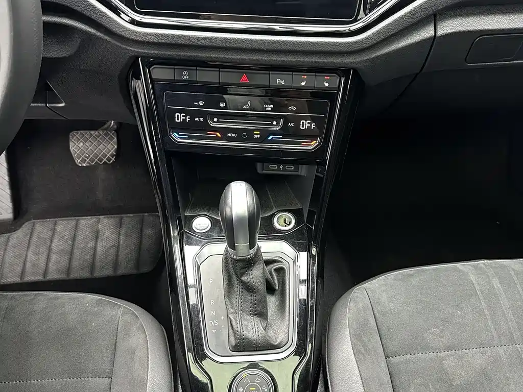 T-ROC 2021款 Facelift 280TSI DSG 4Motion Luxury Connect Edition