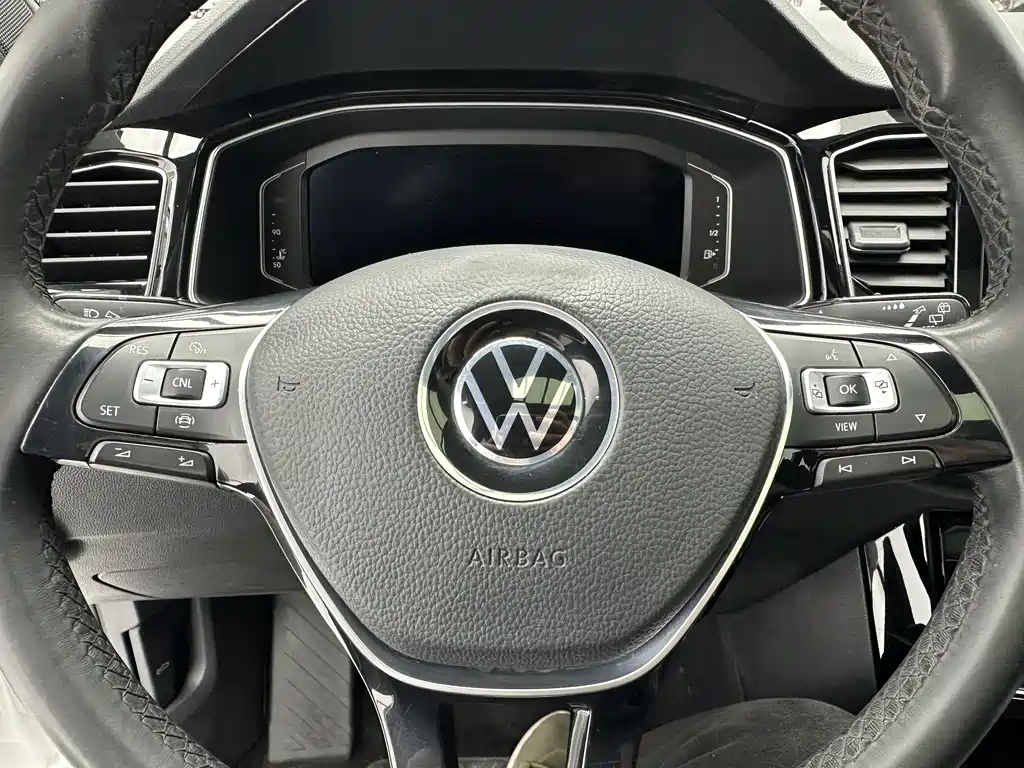 T-ROC 2021款 Facelift 280TSI DSG 4Motion Luxury Connect Edition