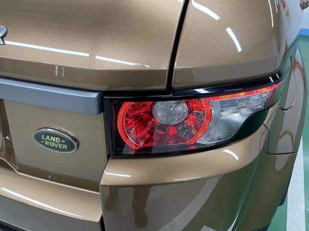 Range Rover Evoque 2015 2.0T Five-Door Pulsar Edition