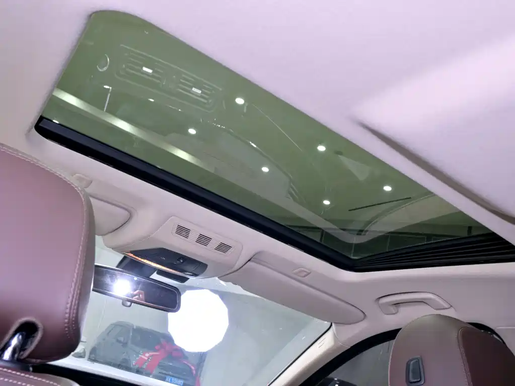 BMW 5 Series 2014 model 525Li Luxury Design Package