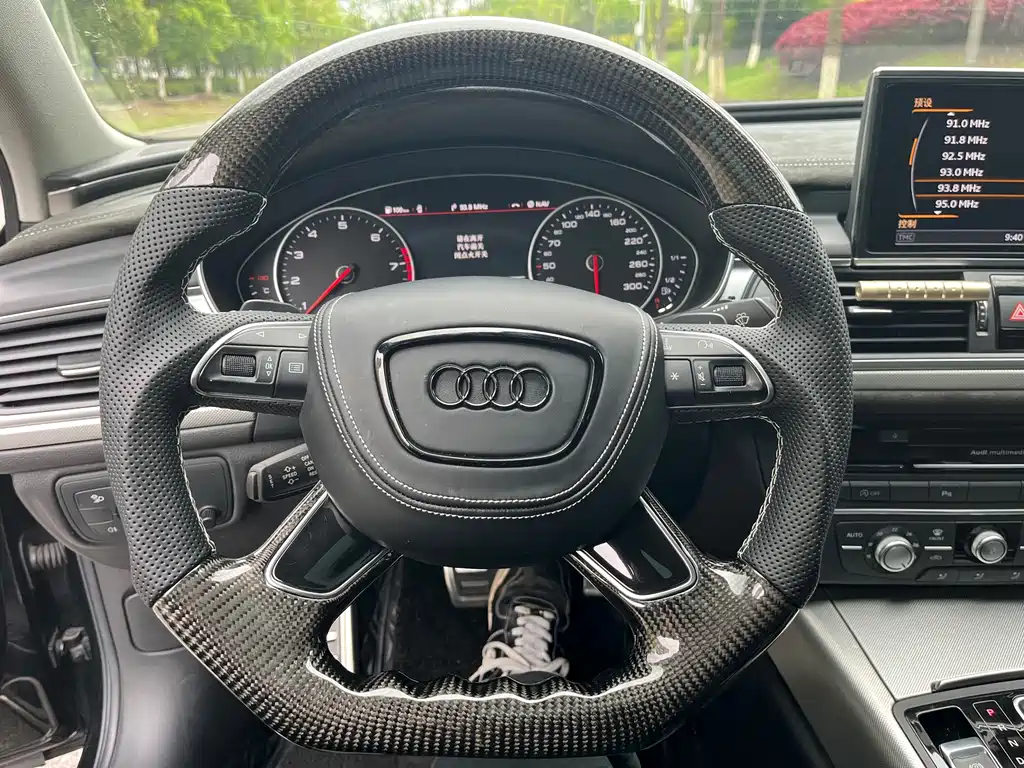 Audi A6L 2018 30th Anniversary Edition TFSI Sport Line