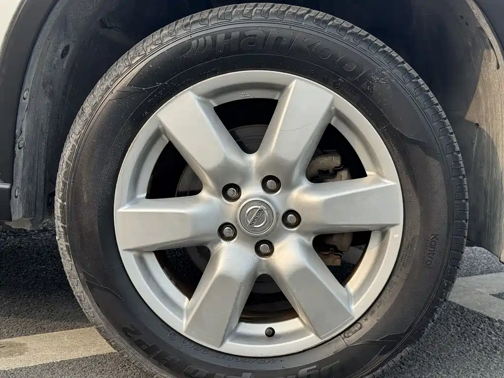 Qashqai 2010 2.5L Manual Luxury Edition 4WD