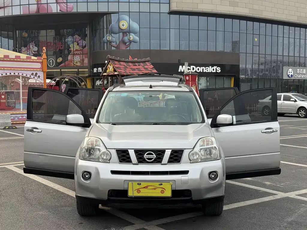 Qashqai 2010 2.5L Manual Luxury Edition 4WD