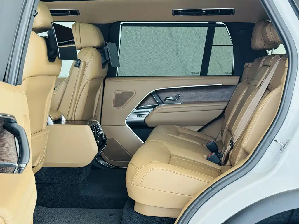 Range Rover 2023 3.0 L6 400PS Creation Extended Edition
