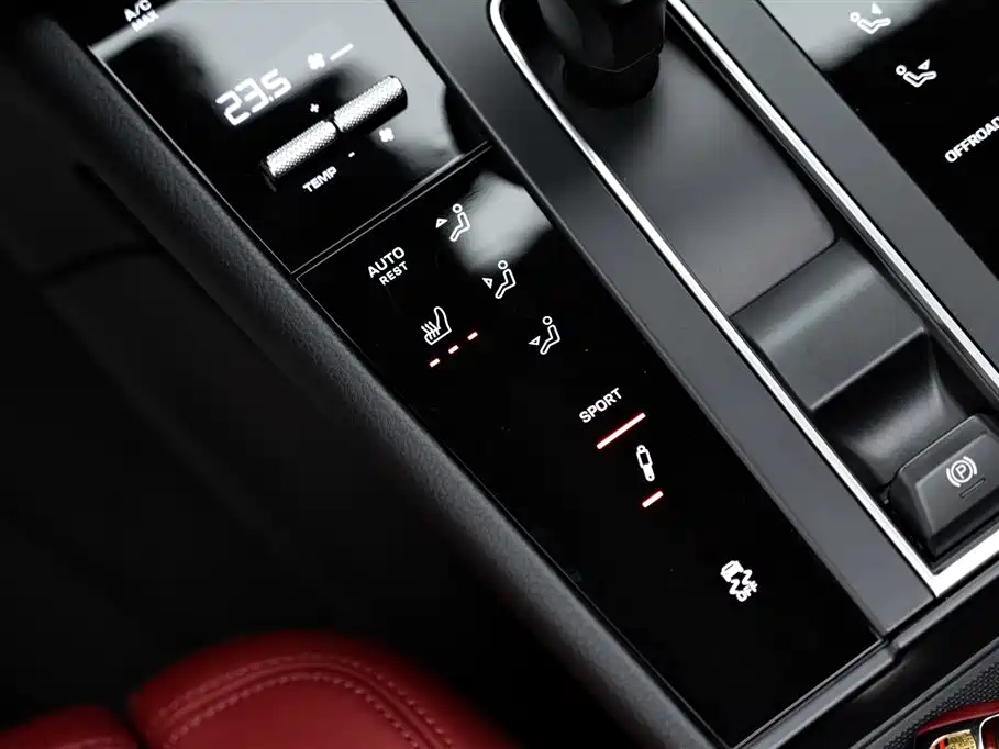 Macan 2023 2.0T