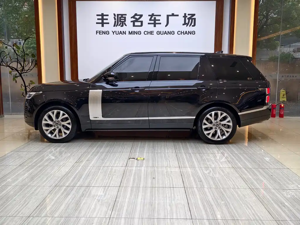 Range Rover 2021 3.0 L6 Classic Extended Edition
