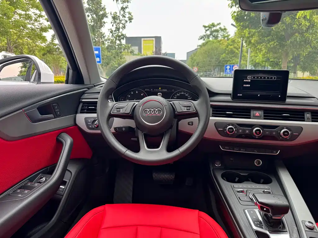 Audi A4L 2019 40 TFSI进取型国V