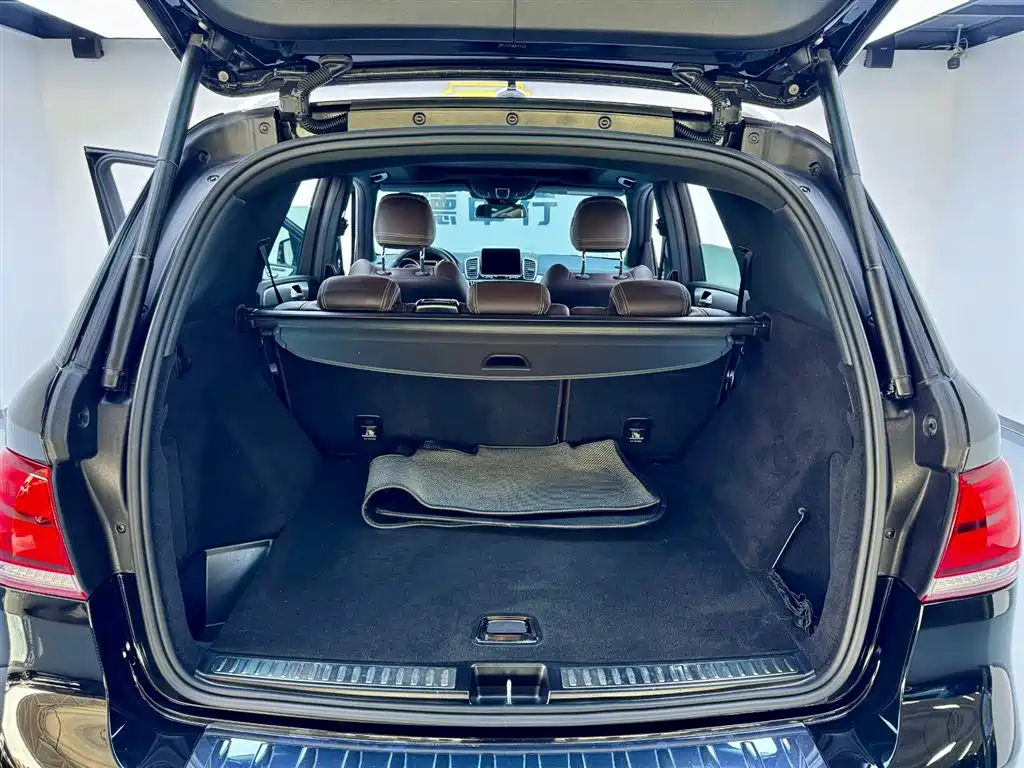 Mercedes-Benz GLE AMG 2015 Model AMG GLE 63 S 4MATIC