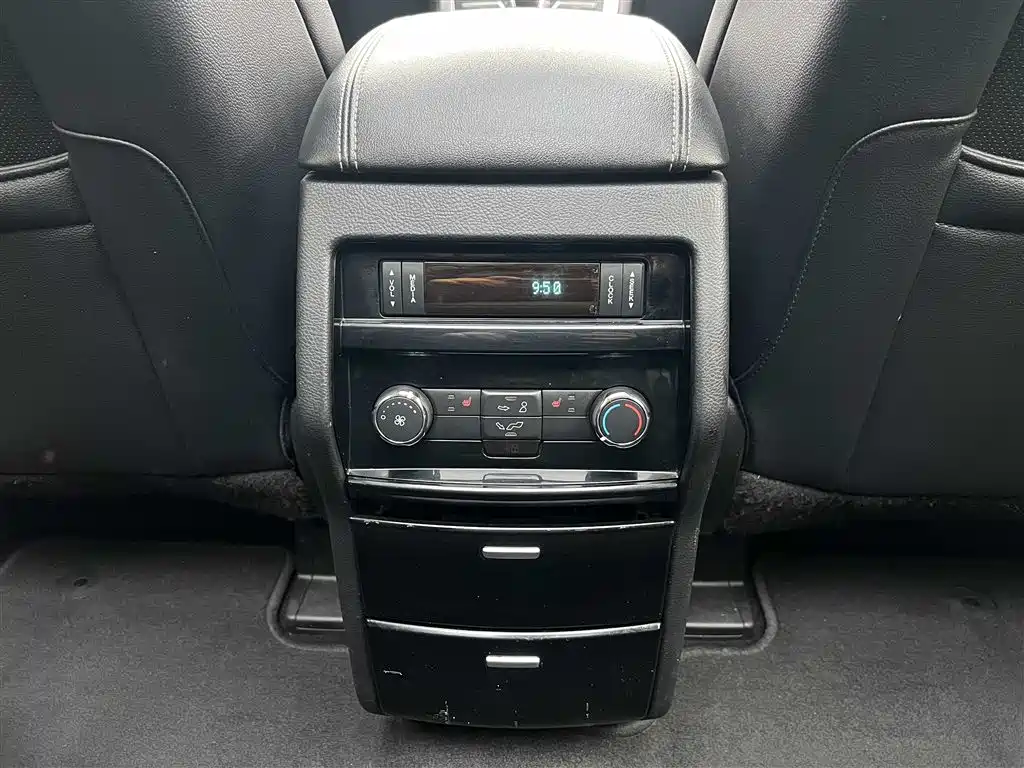 Escape 2016 EcoBoost 245 AWD Premium 7-seat