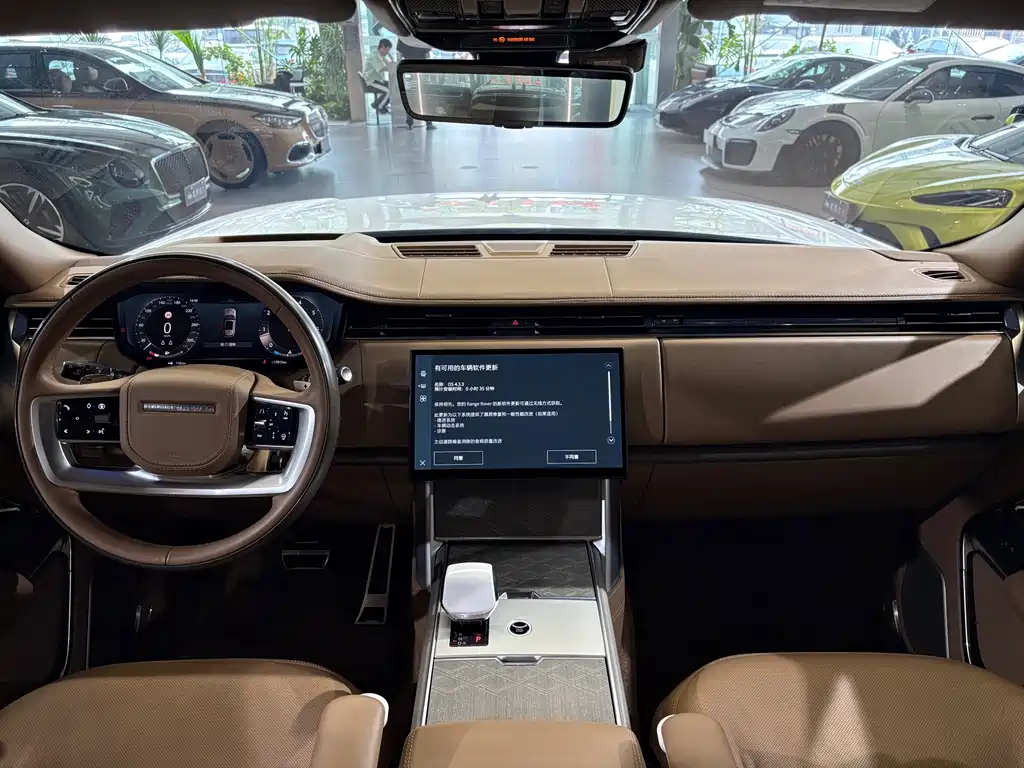 Range Rover 2024 3.0 L6 400PS SV尊荣创世加长版 4座