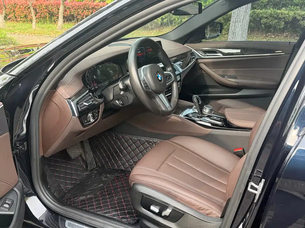 BMW 5 Series 2020 525Li M Sport Package