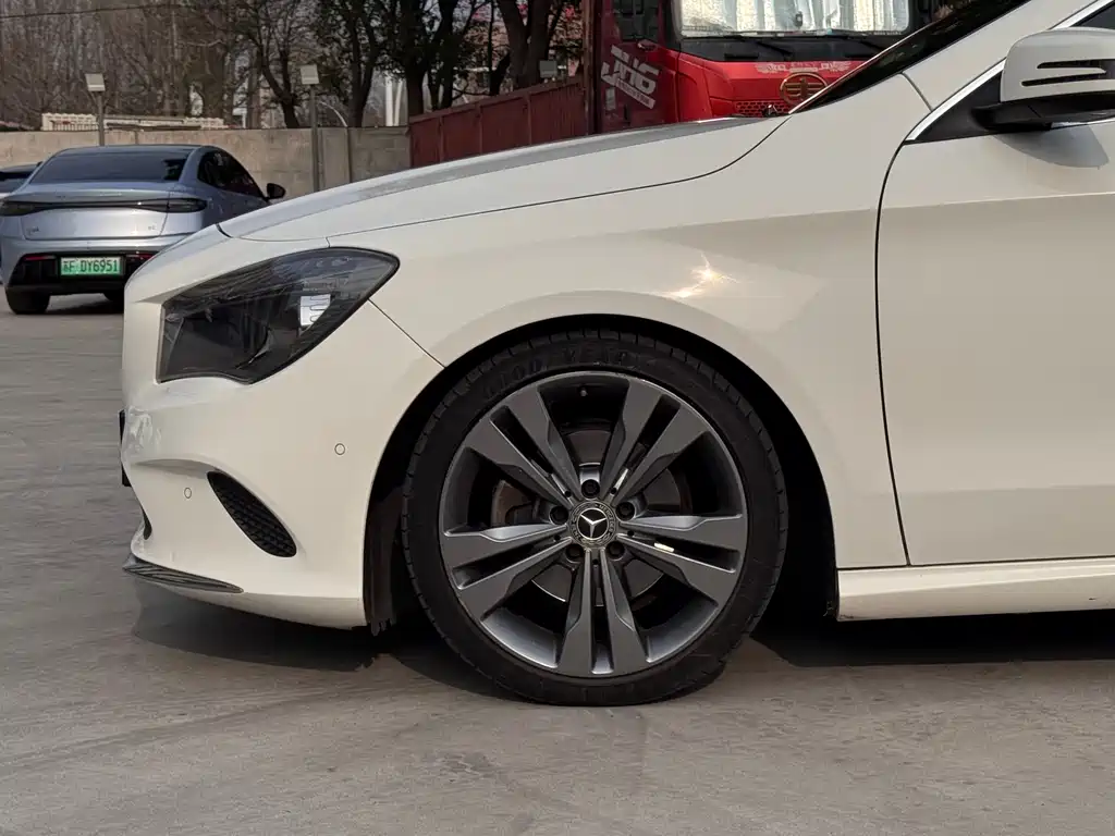 Mercedes-Benz CLA Imported 2018 Model CLA 200 Dynamic Edition