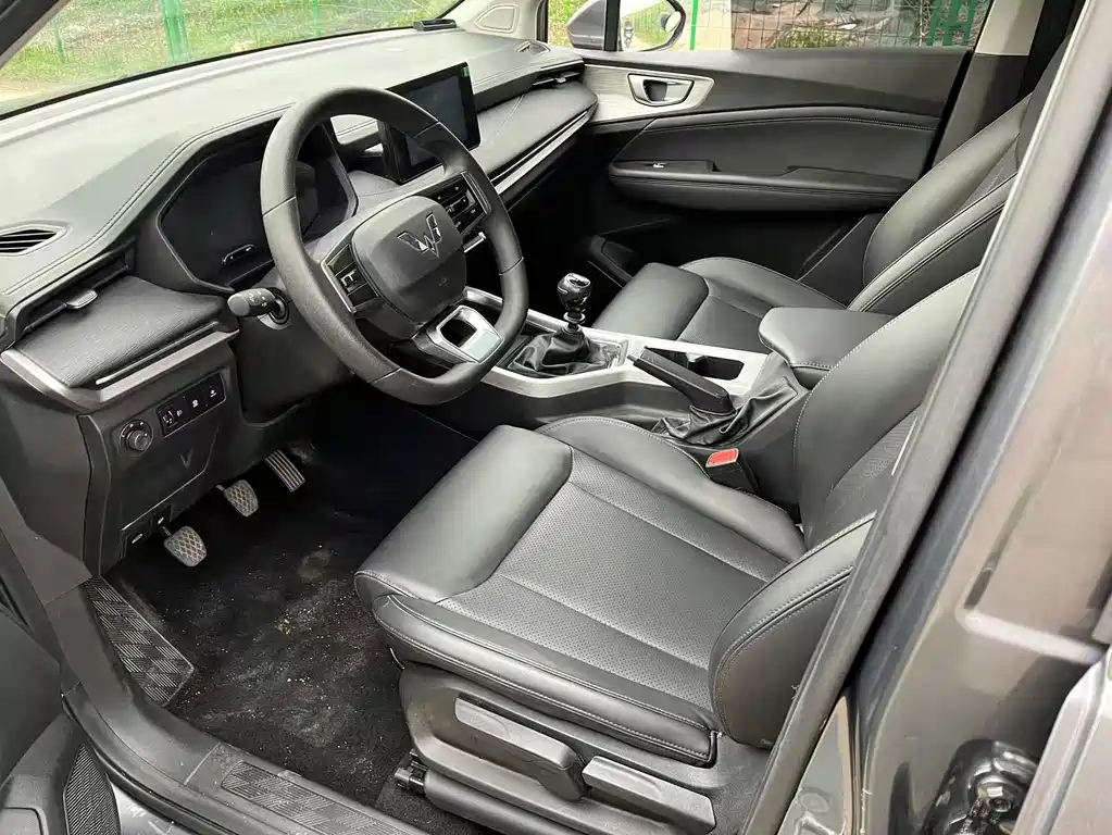 Wuling Jiachen 2022 1.5T Manual Shuxiang Liveliness Edition