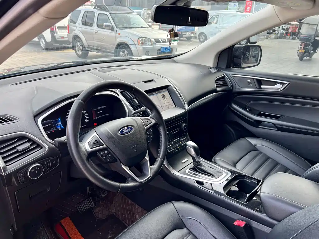 Ford Edge 2018 EcoBoost 245 2WD Luxury 7-seater National VI