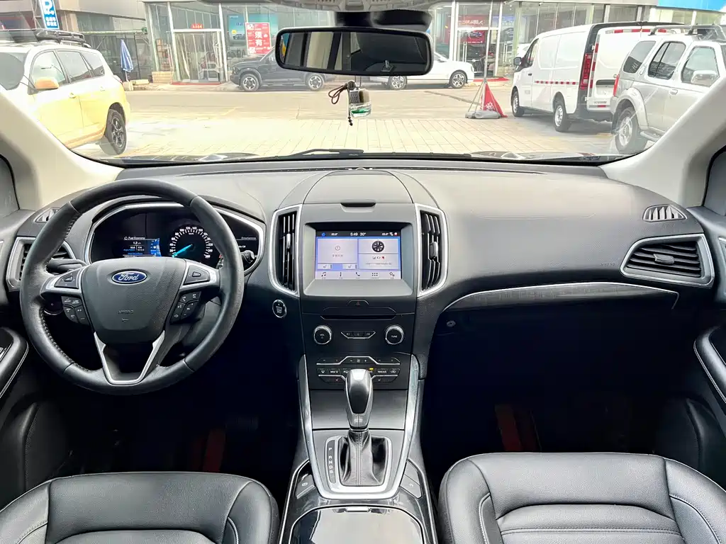 Ford Edge 2018 EcoBoost 245 2WD Luxury 7-seater National VI