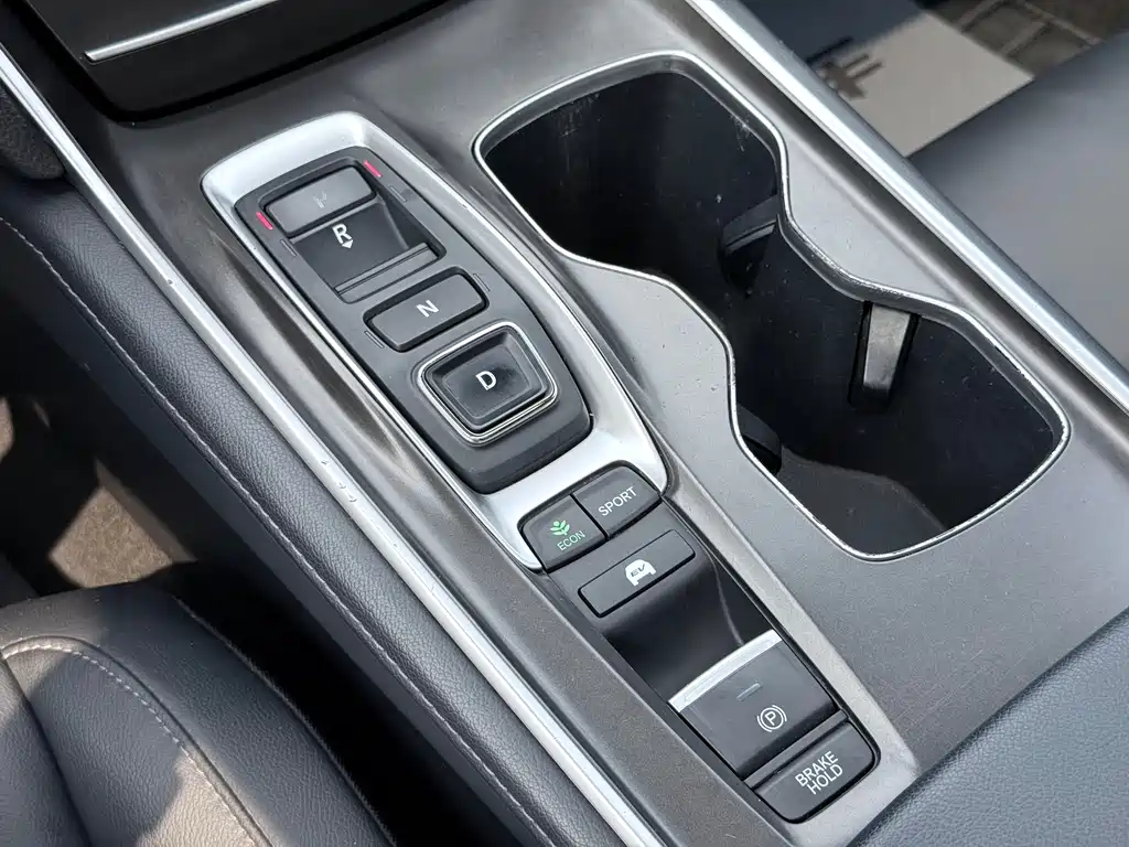Accord 2018 Hybrid 2.0L Sharp Lead Edition National VI