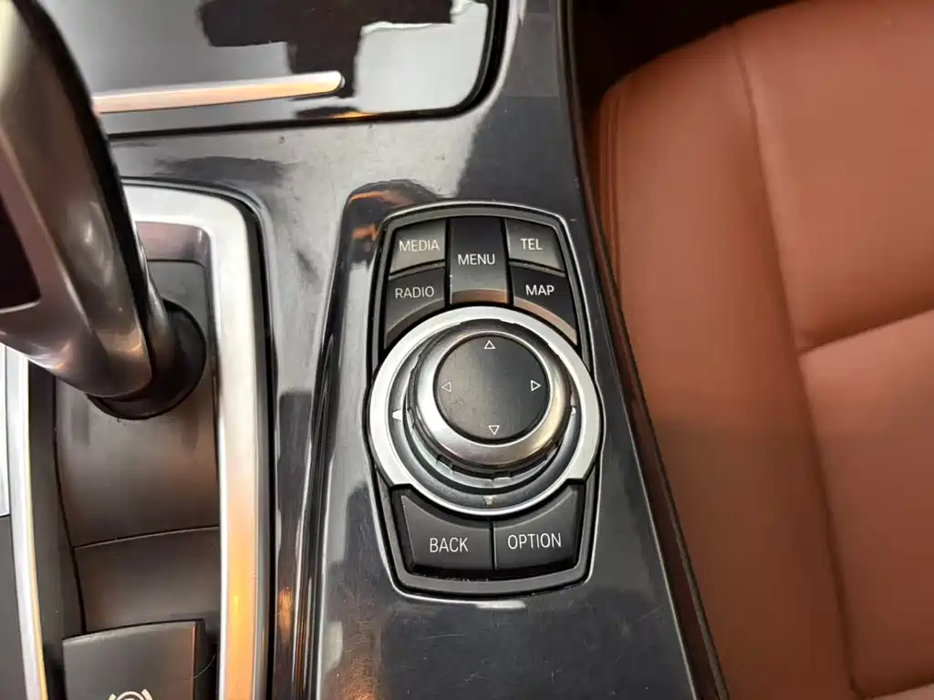 BMW 5 Series 2014 model 520Li Elegant Edition