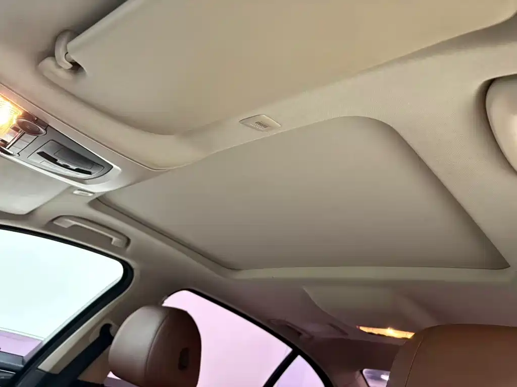 BMW 5 Series 2014 model 520Li Elegant Edition