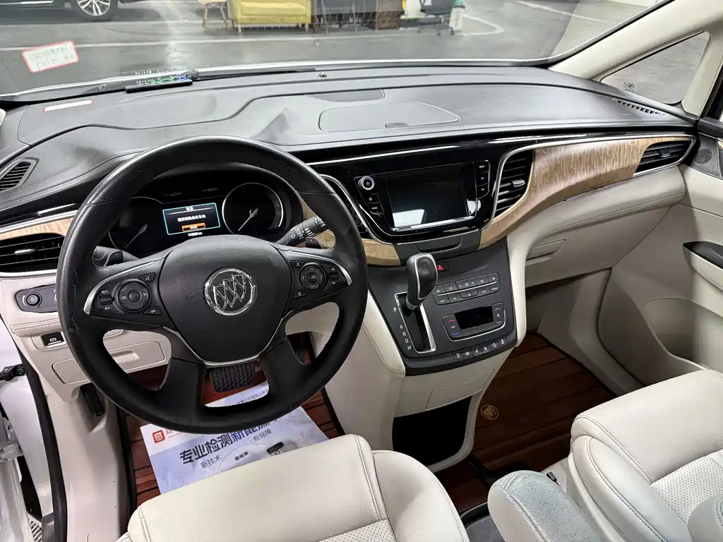 Buick GL8 2017 ES 28T Comfort Edition National V