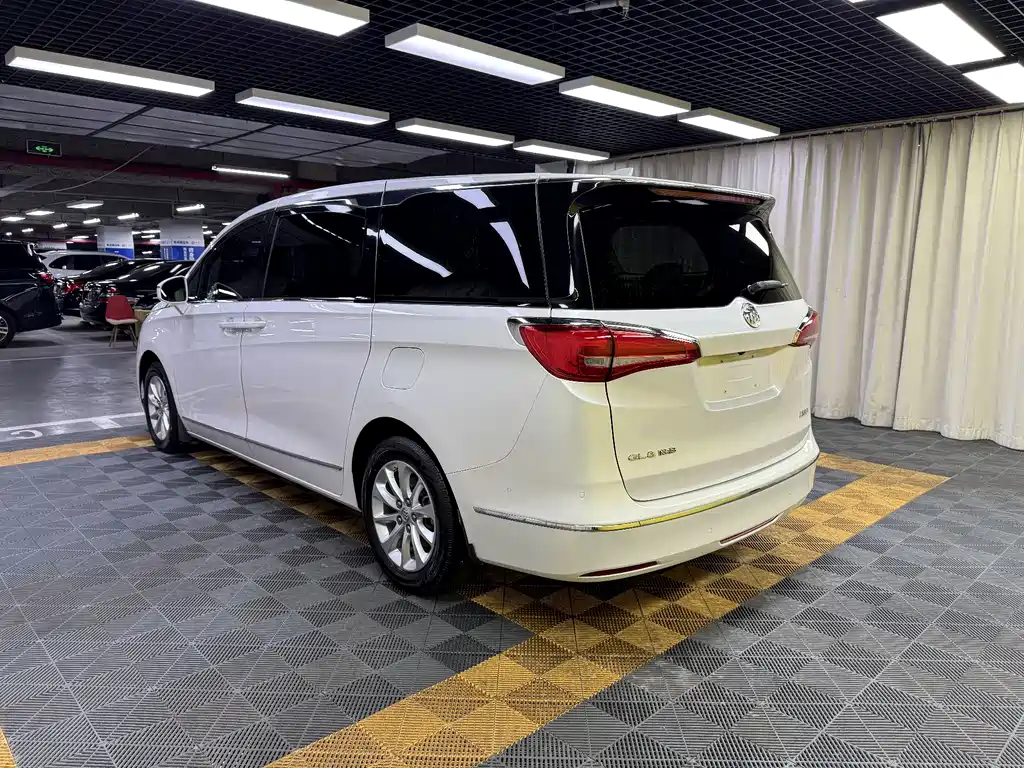 Buick GL8 2017 ES 28T Comfort Edition National V