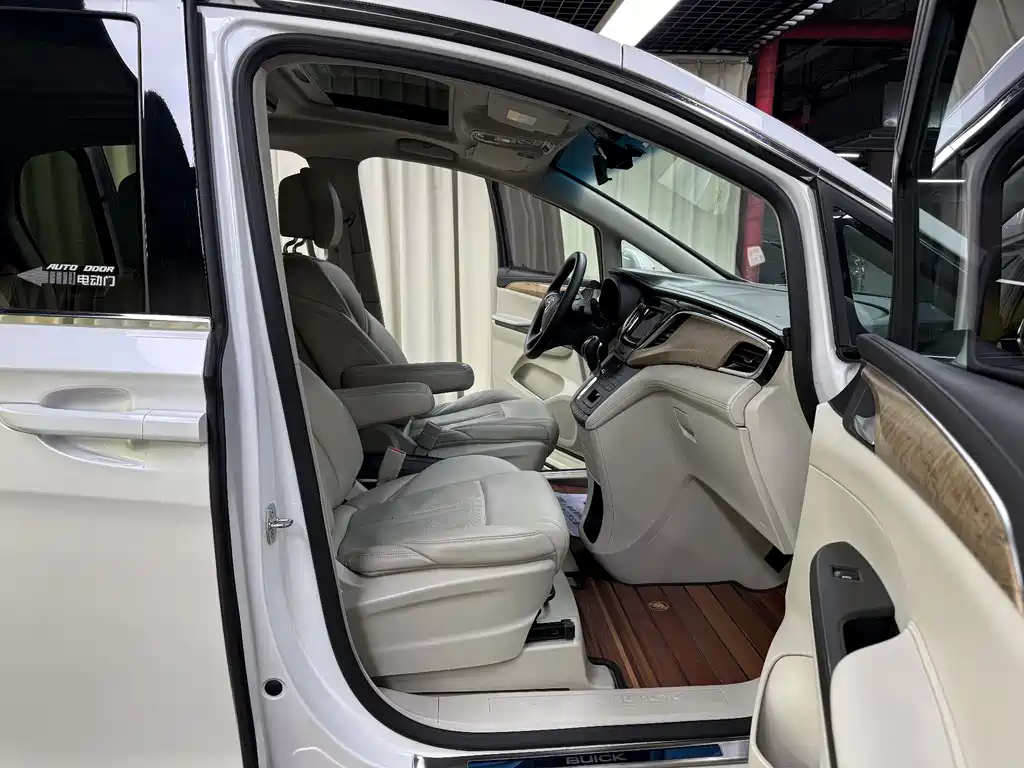 Buick GL8 2017 ES 28T Comfort Edition National V