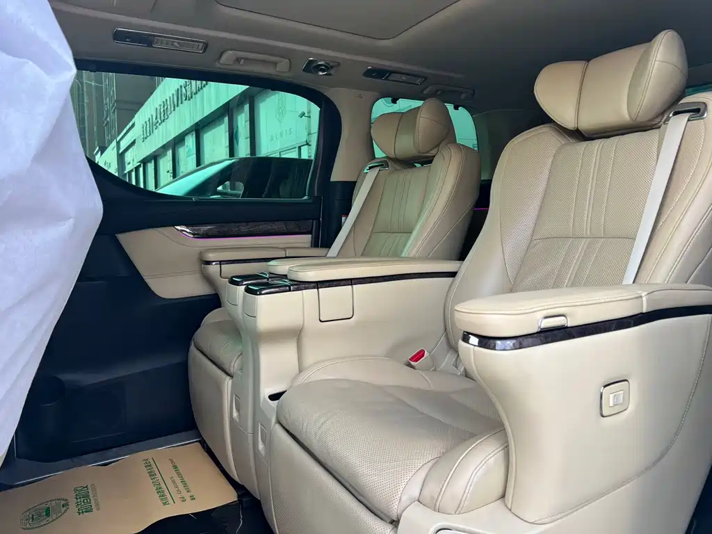 Alphard 2020 2.5L尊贵版 Hybrid