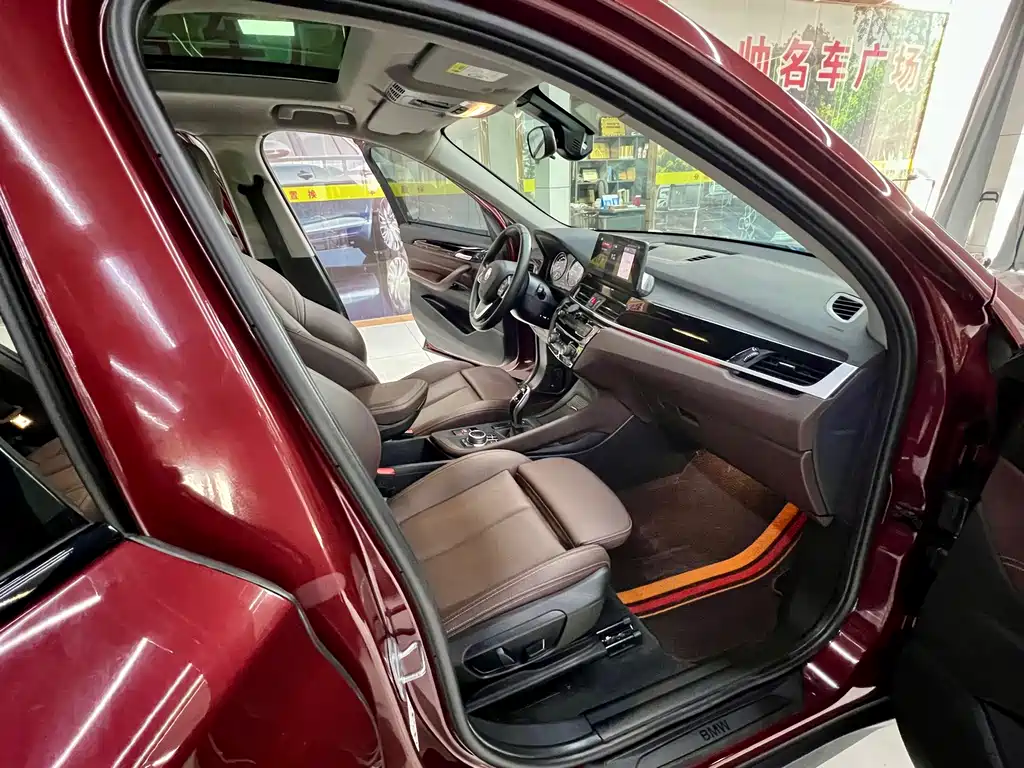 BMW X1 2020 sDrive25Li Leading Edition
