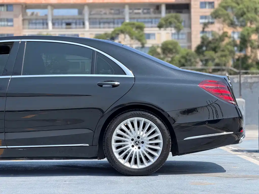 Mercedes S-Class 2019 S 320 L Collectors' Edition
