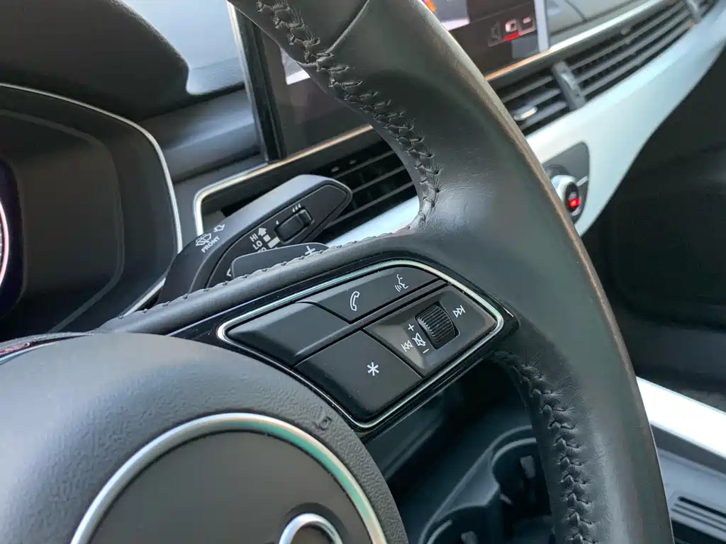 Audi A4L 2020 40 TFSI Fashion Dynamic Edition