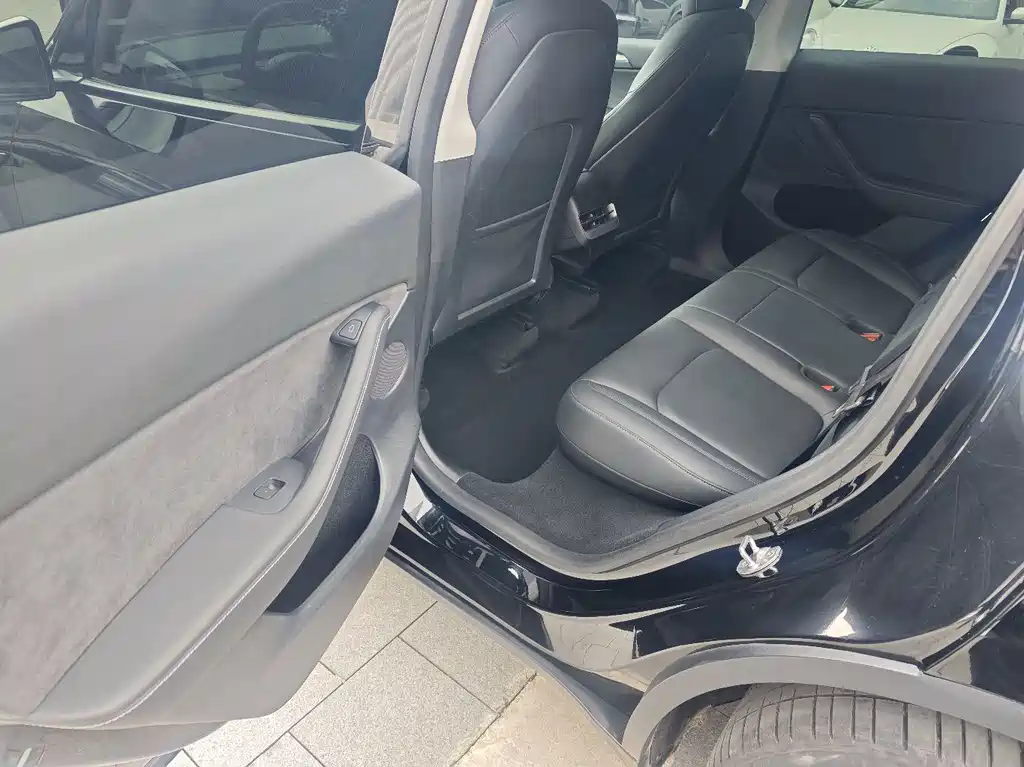 Model Y 2021 Long Range All-Wheel Drive Edition 3D7