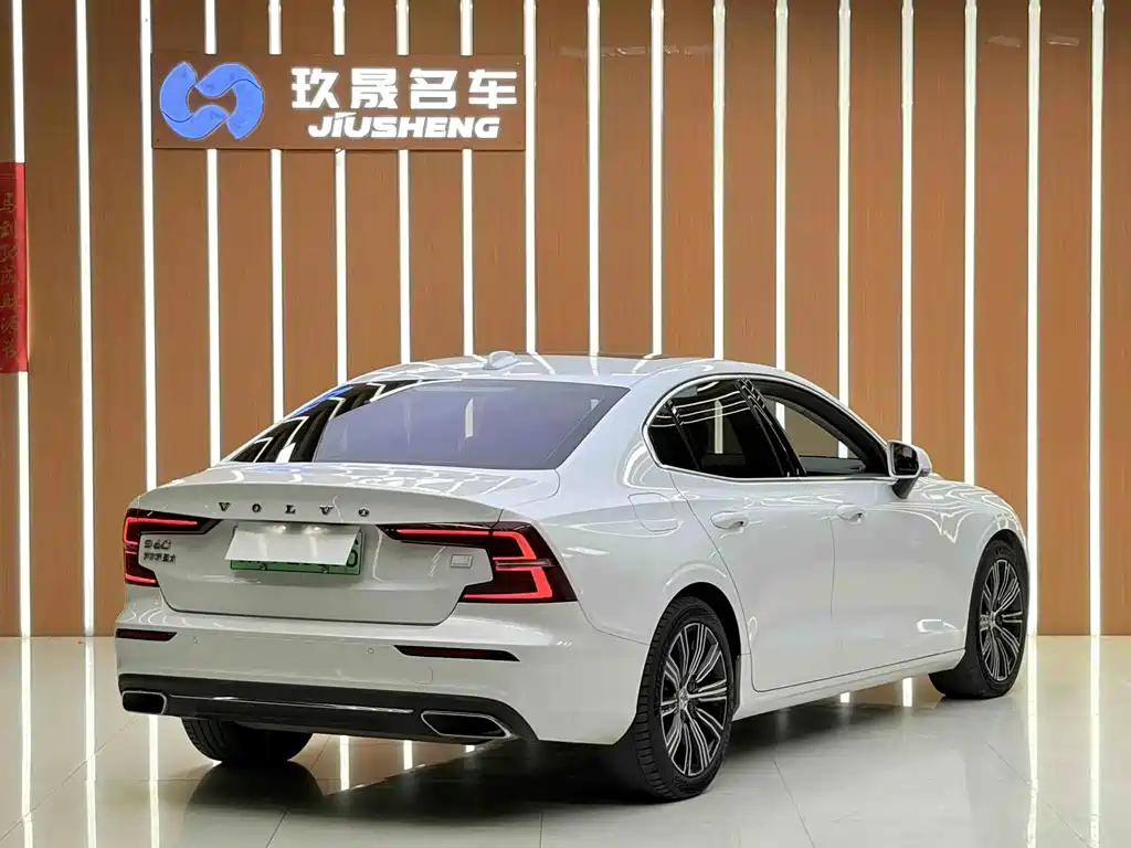 Volvo S60 Plug-in Hybrid 2021 T8 E-AWD Intelligent Luxury Edition